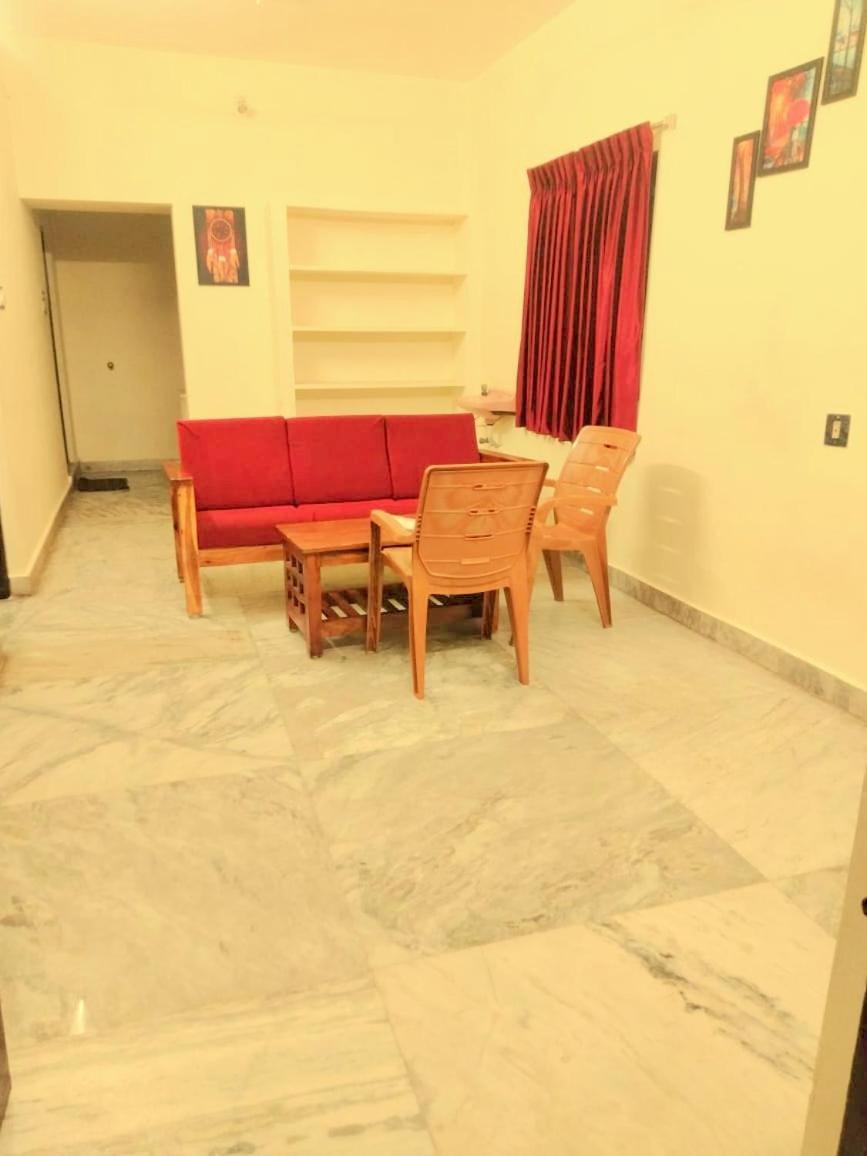 Apartment Le With Car Parking- Triple 9 Triple 4 16 Double Zero *
